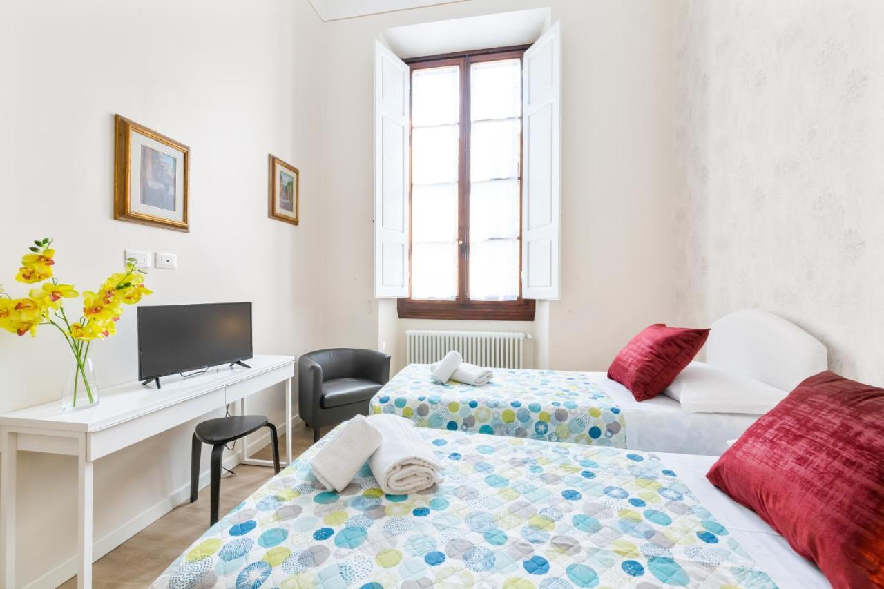 I Renai - Ponte Delle Grazie Modern Apartment فلورنس المظهر الخارجي الصورة